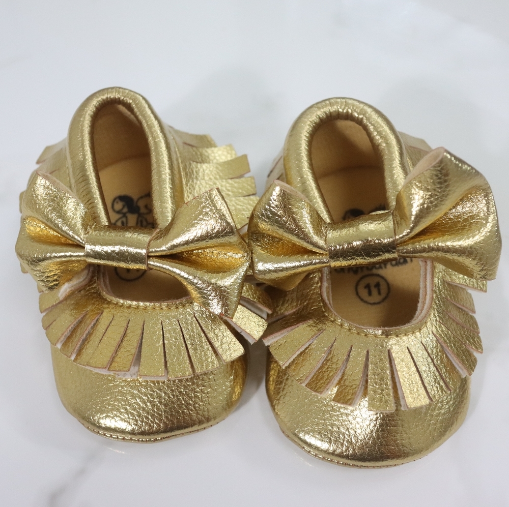 HP🎉 Metallic Gold Moccasins